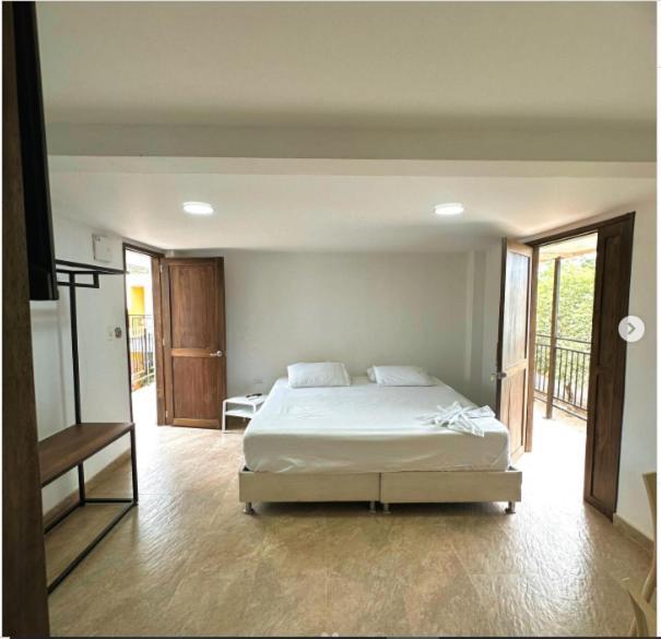 וילה-וייחה Hotel Victoria Queen מראה חיצוני תמונה